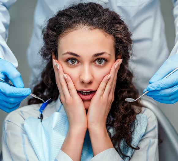 7 Warning Signs Your Teeth Need More Attention